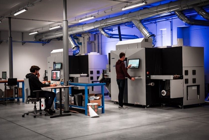 operators next to the machine